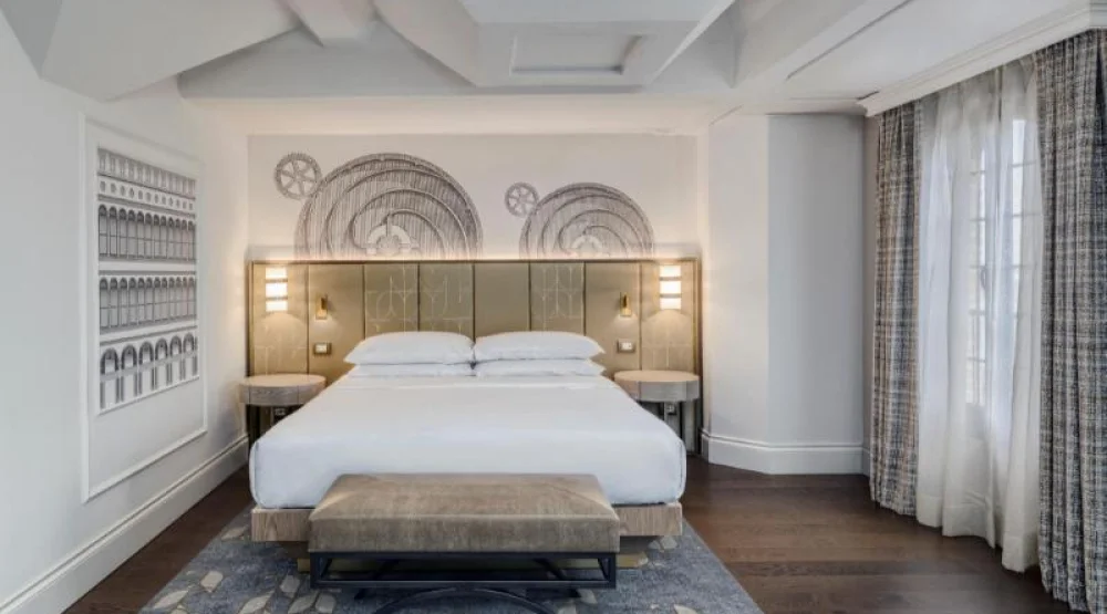 King Molino Deluxe Room at Hilton Molino Stucky Hotel