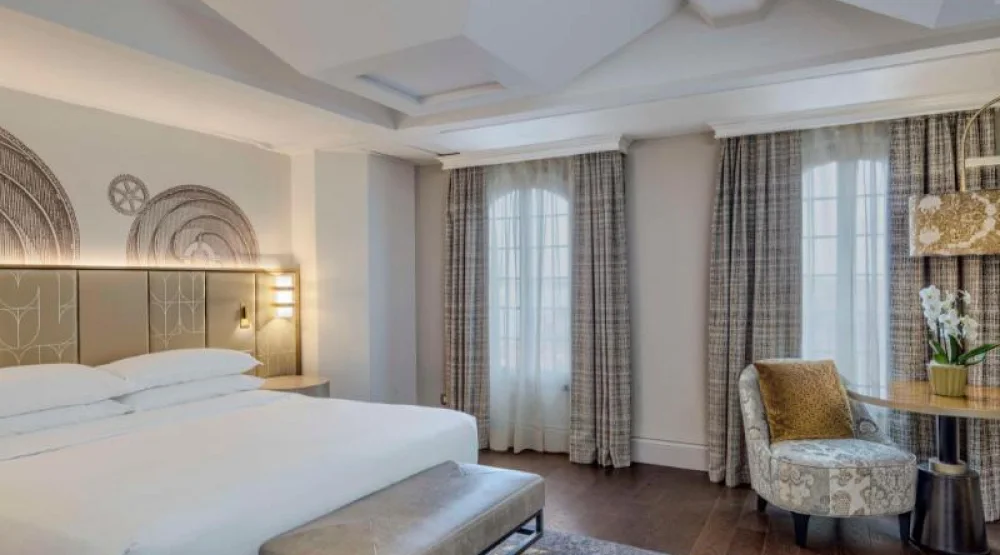 King Molino Superior Room at Hilton Molino Stucky Hotel