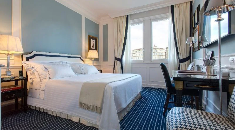 Prestige Room with River View at Hotel Lungarno