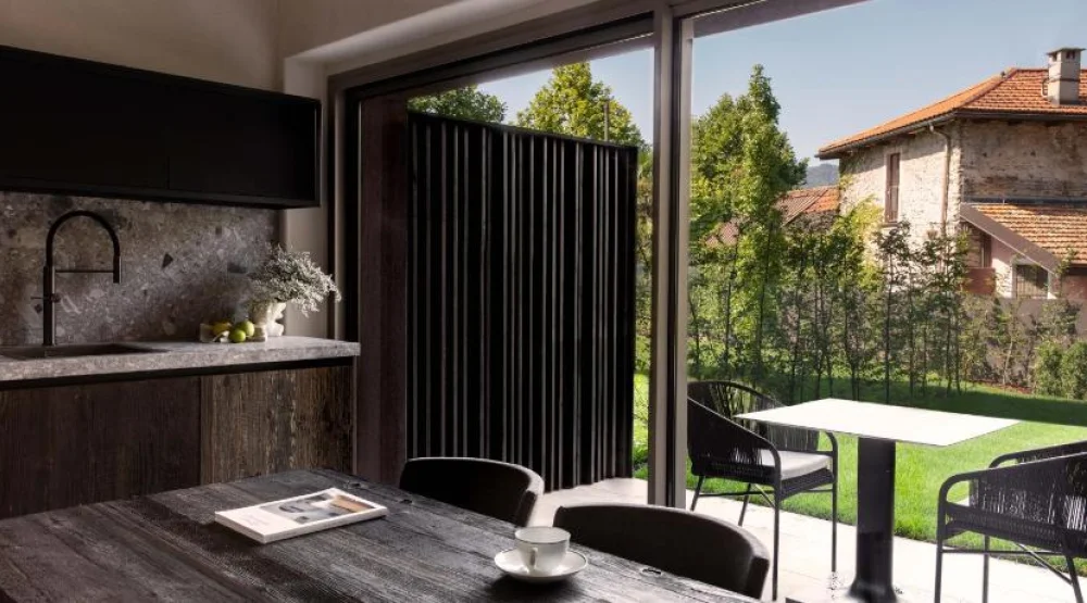 Apartment with Lake View at LAQUA by the Lake