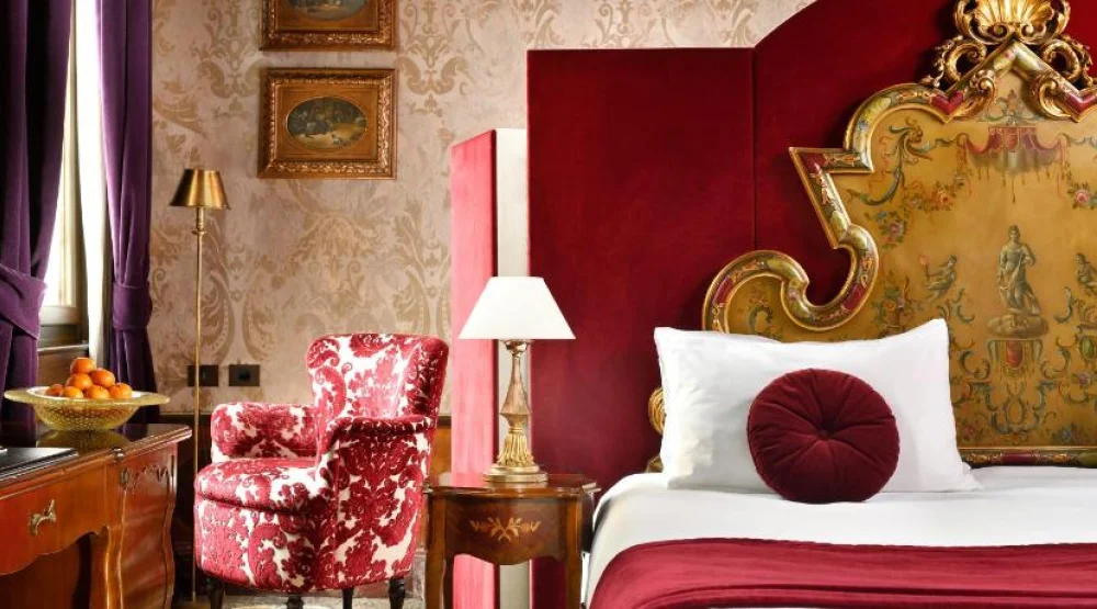 Luxury Suite Grand Canal Open Plan at Palazzo Venart Luxury Hotel