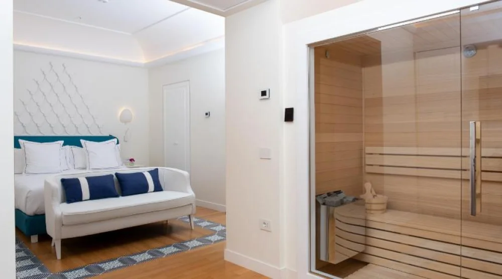 Suite with Sauna at Pazziella Garden & Suites