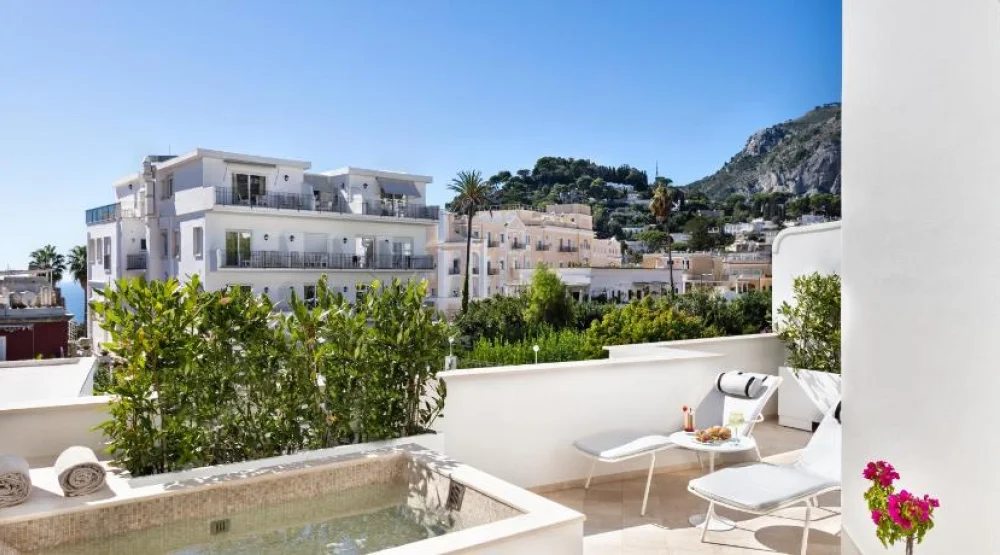 Whirlpool Suite with Terrace at Pazziella Garden & Suites