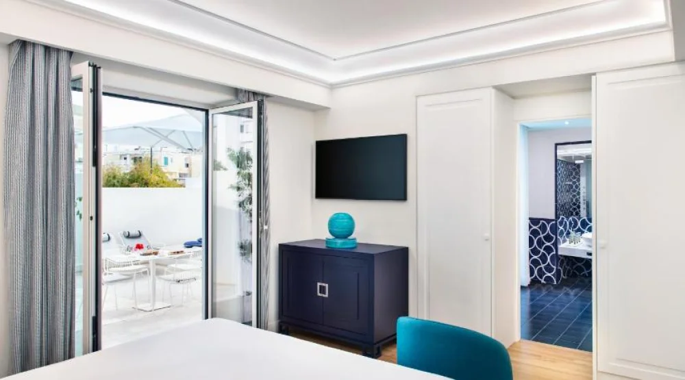 Double Room with Patio and Pool at Pazziella Garden & Suites