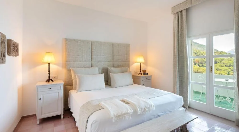 Double Room with Balcony and Sea View at Santavenere Hotel
