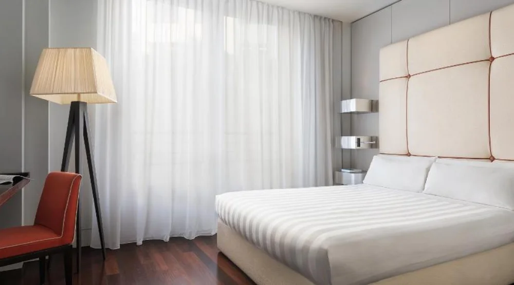 Double Standard at Sina The Gray