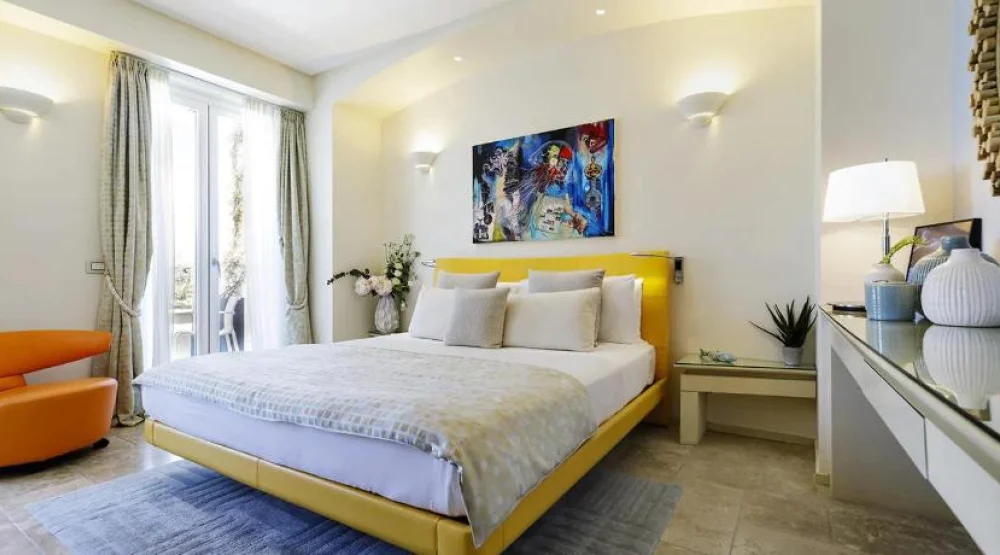 Junior Suite with Hot Tub and Sea View at Villa Blu Capri Hotel