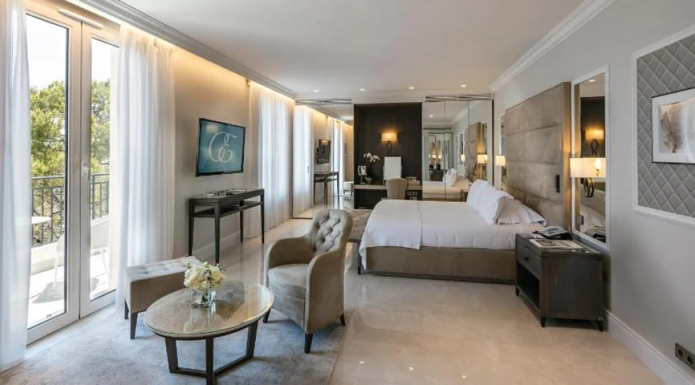 Junior Suite Les Jardins at Cap Estel Hotel