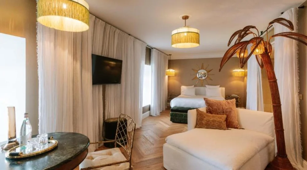 Chambre Prestige at Chateau De Theoule