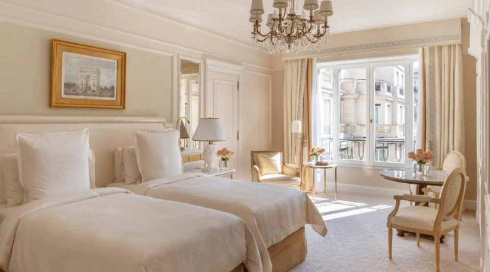 Deluxe Twin Room at Four Seasons George V Hotel