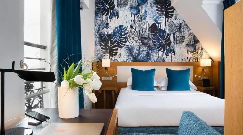 Deluxe Room at Hotel Le Six