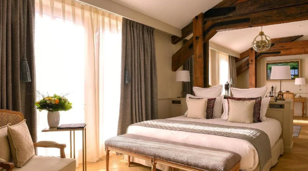 Junior Suite Garden Level Or with Balcony at Hotel Chais Monnet & Spa