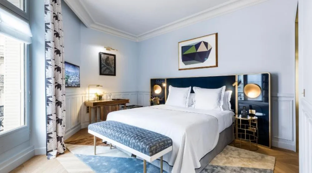 Deluxe Room at Hotel Grand Powers