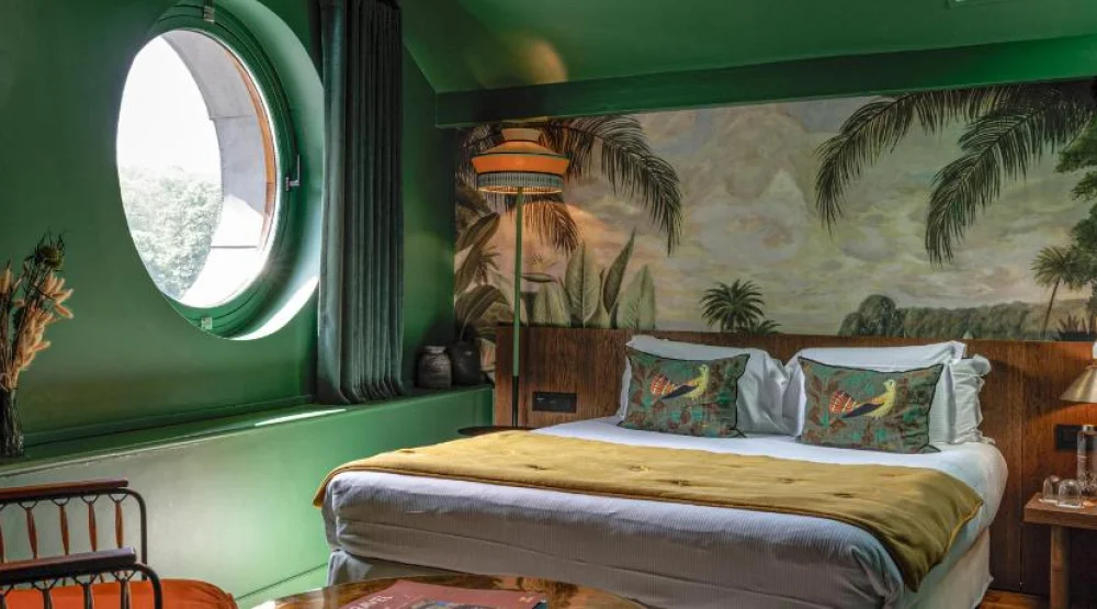 Romantic Room at Les Etangs De Corot