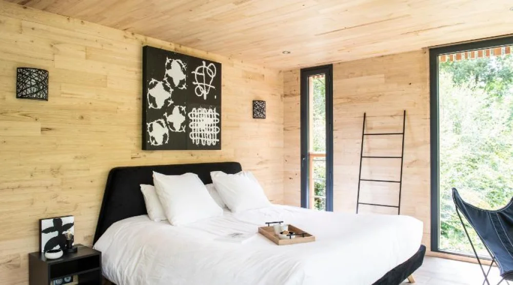 Uzume - Suite with Hot Tub at Loire Valley Lodges Hotel