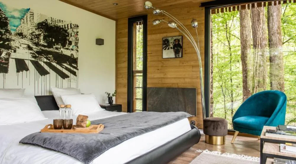 Le Paradis - Suite with Hot Tub at Loire Valley Lodges Hotel