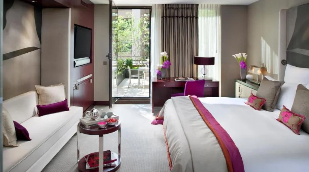 Mandarin Terrace at Mandarin Oriental Paris