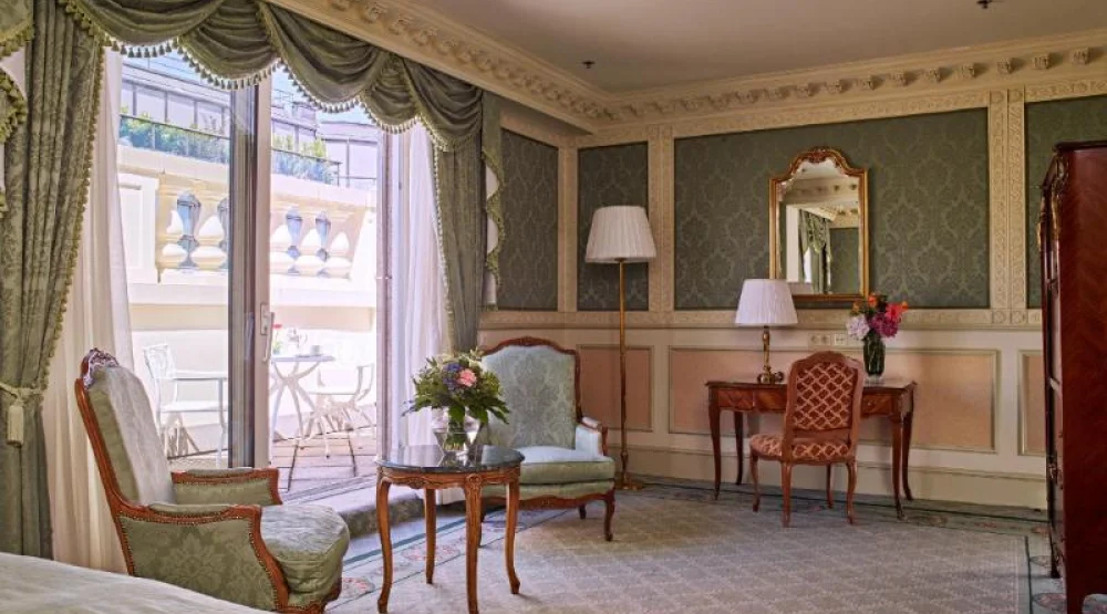 One King Premium Terrace City View at Grand Hotel Wien