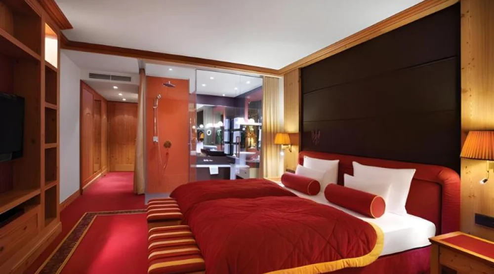 Superior Room at Kempinski Hotel Das Tirol