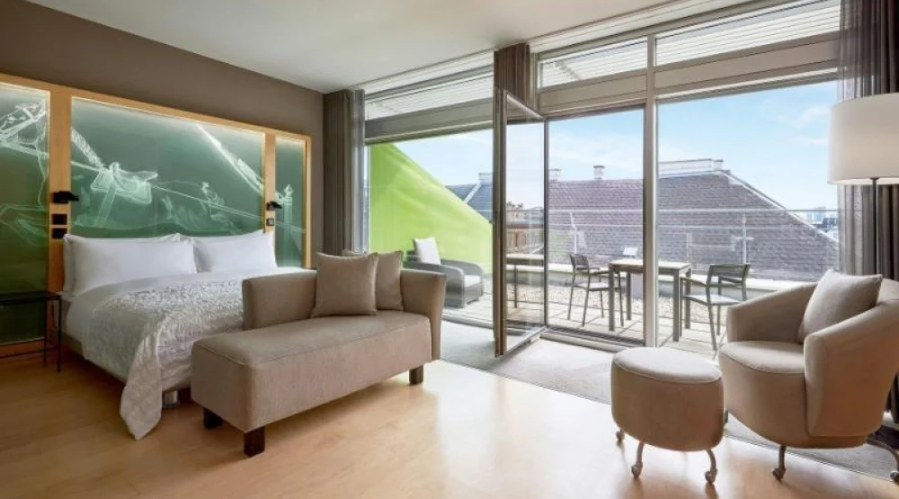 Rooftop Terrace, Guest Room, One King, City View, High Floor, Terrace at Le Meridien Vienna