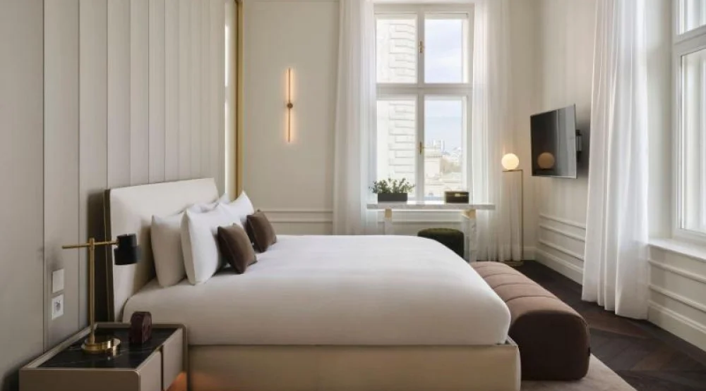 The Ritz-carlton Symphony, One Bedroom Signature Suite, One King, City View, Corner Room at The Ritz-Carlton Vienna