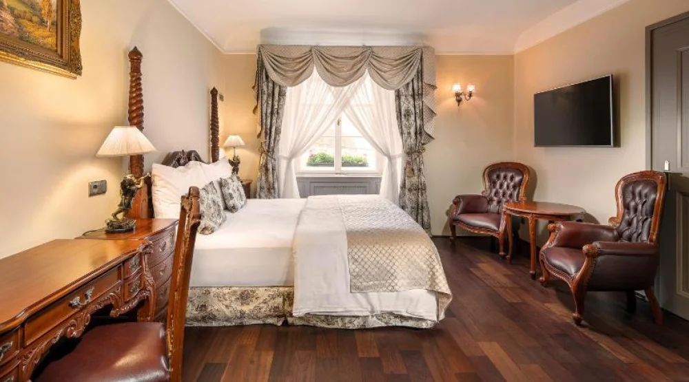 Superior Room at Iron Gate Hotel & Suites