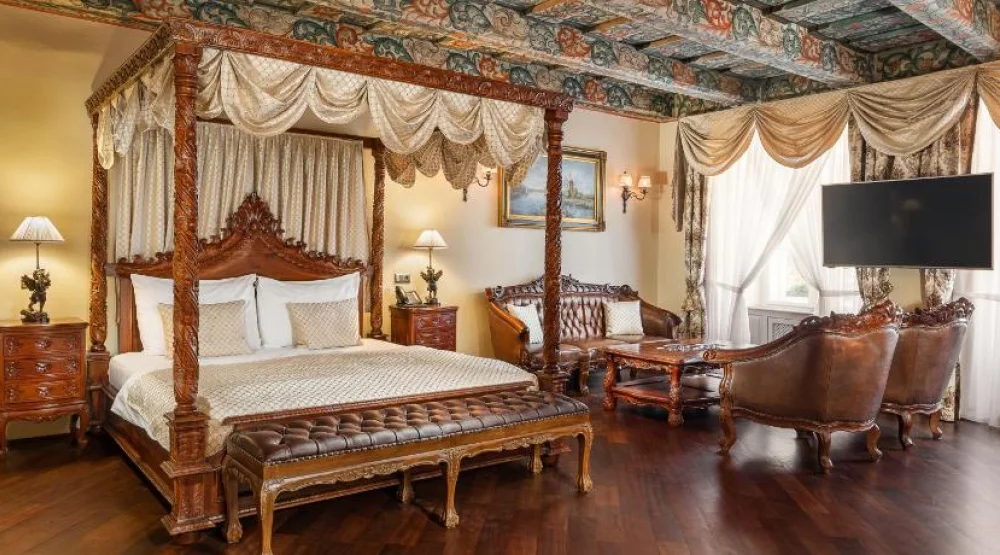 Suite at Iron Gate Hotel & Suites