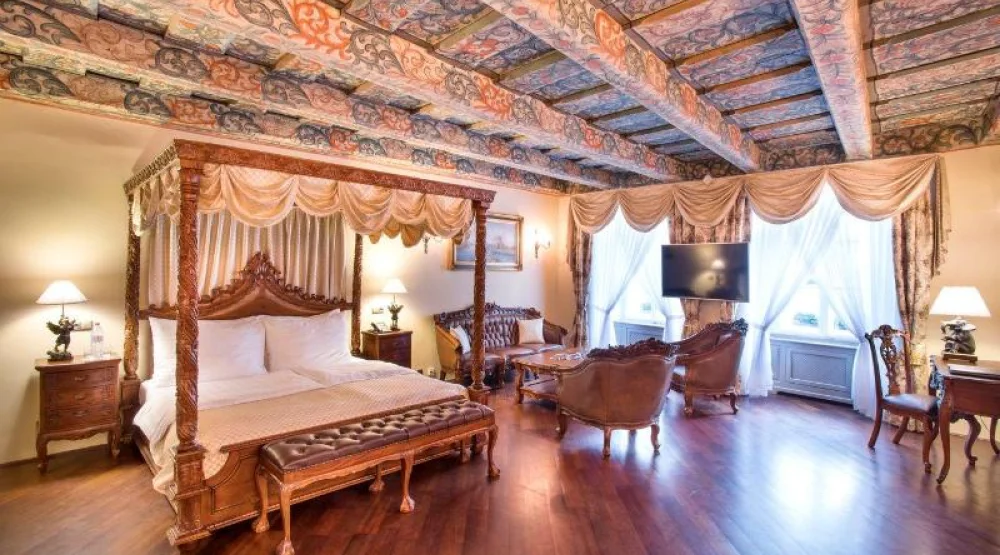 Suite - Presidential at Iron Gate Hotel & Suites