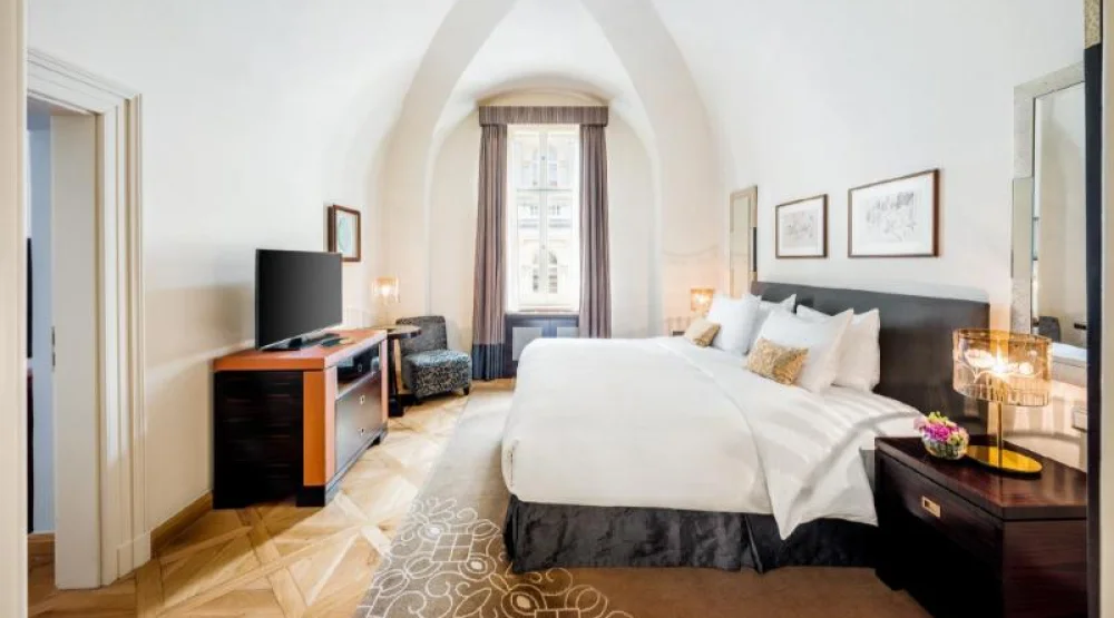 Moser Crystal Suite at Mandarin Oriental Prague