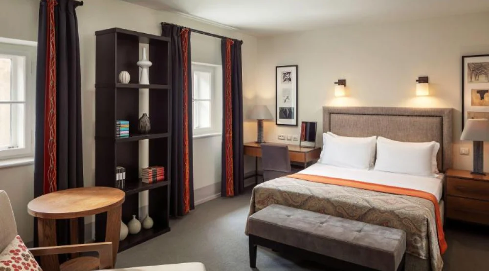 Classic Queen, Guest Room, One Queen at Augustine a Luxury Collection Hotel
