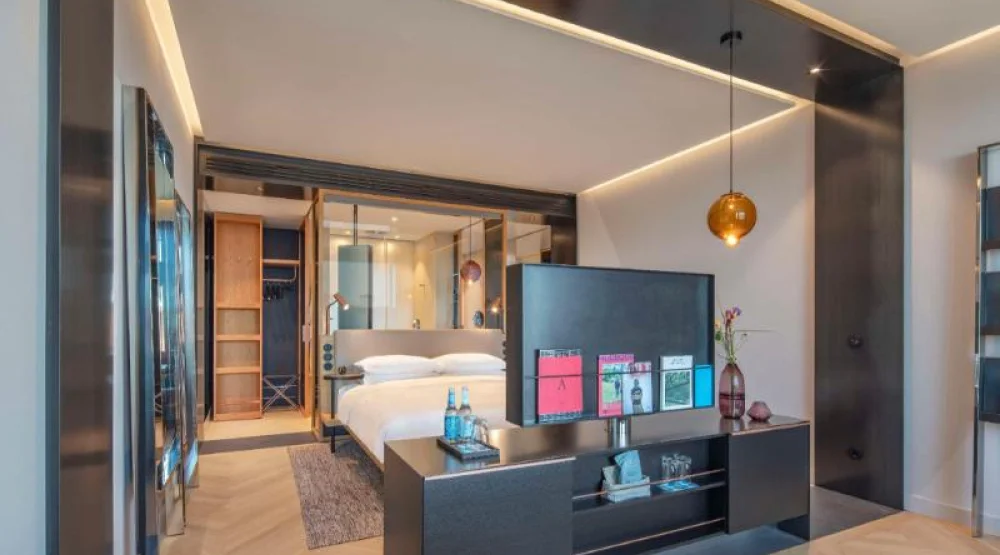 One King Bed Deluxe at Andaz Munich Schwabinger Tor