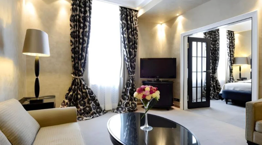 Deluxe Junior Suite at Hotel Bayerischer Hof