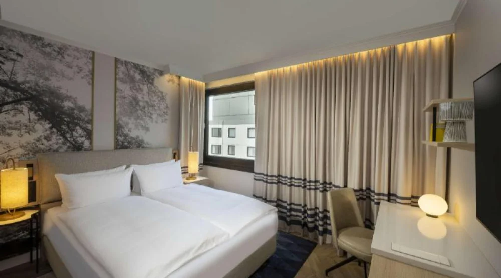 Queen Guest Room at DoubleTree by Hilton Berlin Kudamm