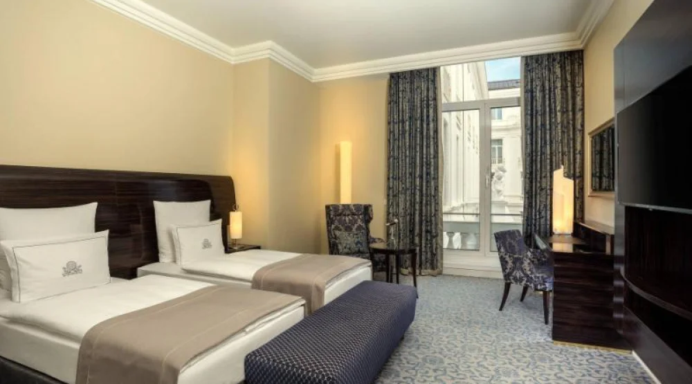 Superior, Two Twins, Guest Room, Two Twin at Hotel Atlantic Hamburg Autograph Collection
