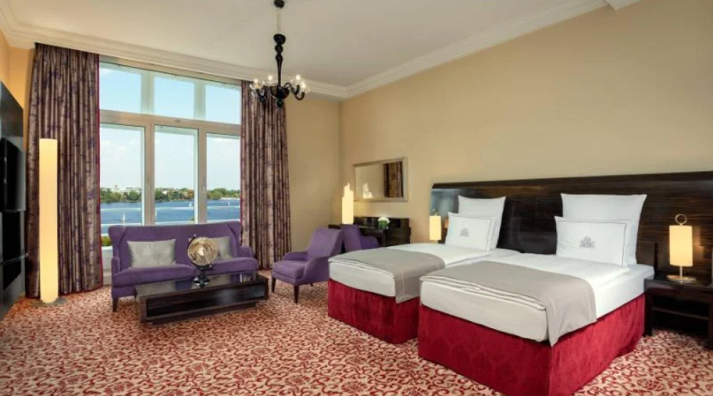 Junior Suite Lake View, Suite, Two Twin, Lake View at Hotel Atlantic Hamburg Autograph Collection