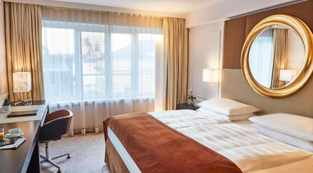 Superior Room at Hotel Vier Jahreszeiten Kempinski Munchen