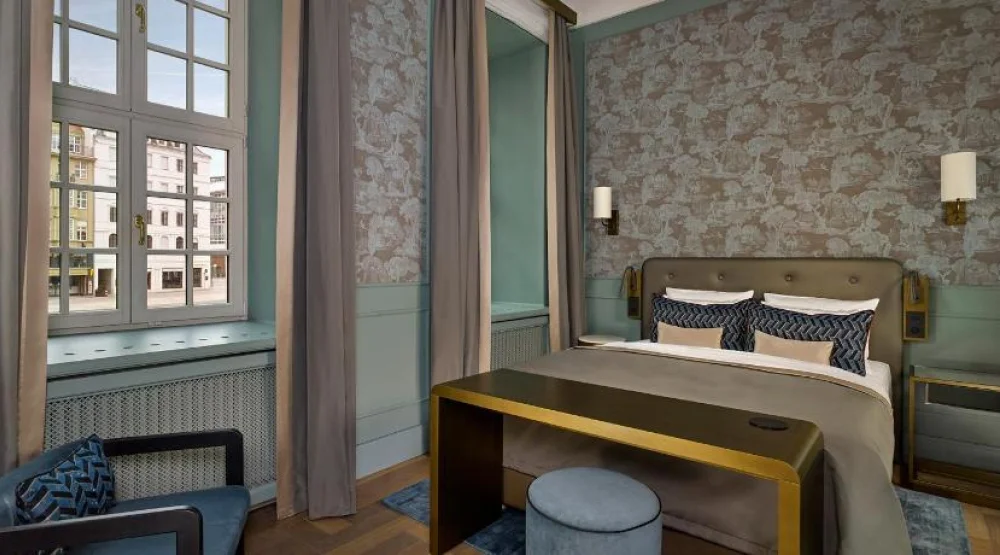 Baroque Room at Hotel Taschenbergpalais Kempinski