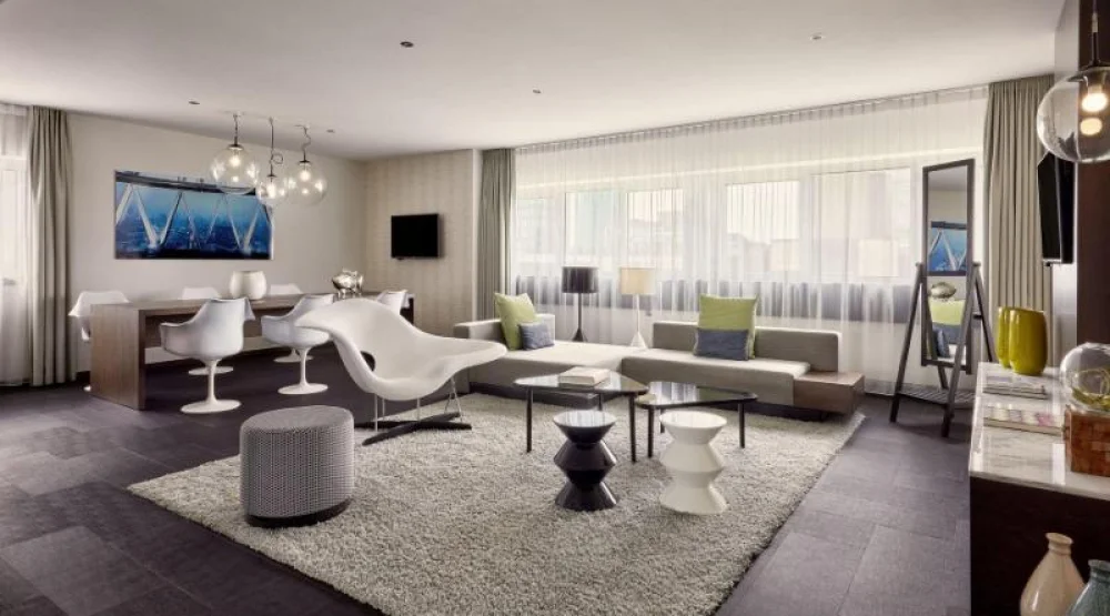Skyline Suite, One Bedroom Suite, One King, Skyline View, Legacy Wing at Le Meridien Frankfurt