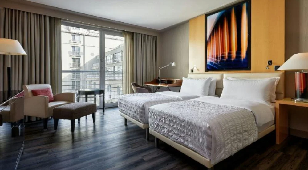 Deluxe, Guest Room, Two Twin, Garden View at Le Meridien Munich