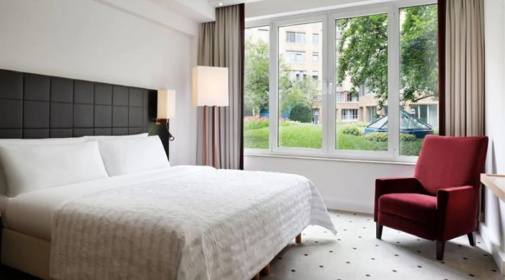 Superior, Guest Room, One King at Le Meridien Stuttgart