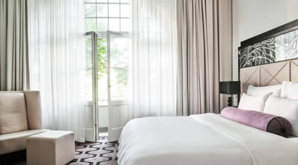 Superior Room, Guest Room, One King, Balcony at Roomers Berlin Steinplatz Autograph Collection