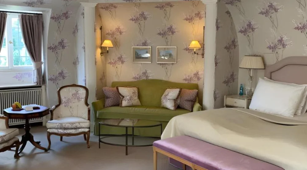 Castle Grand Park View Room at Schlosshotel Kronberg