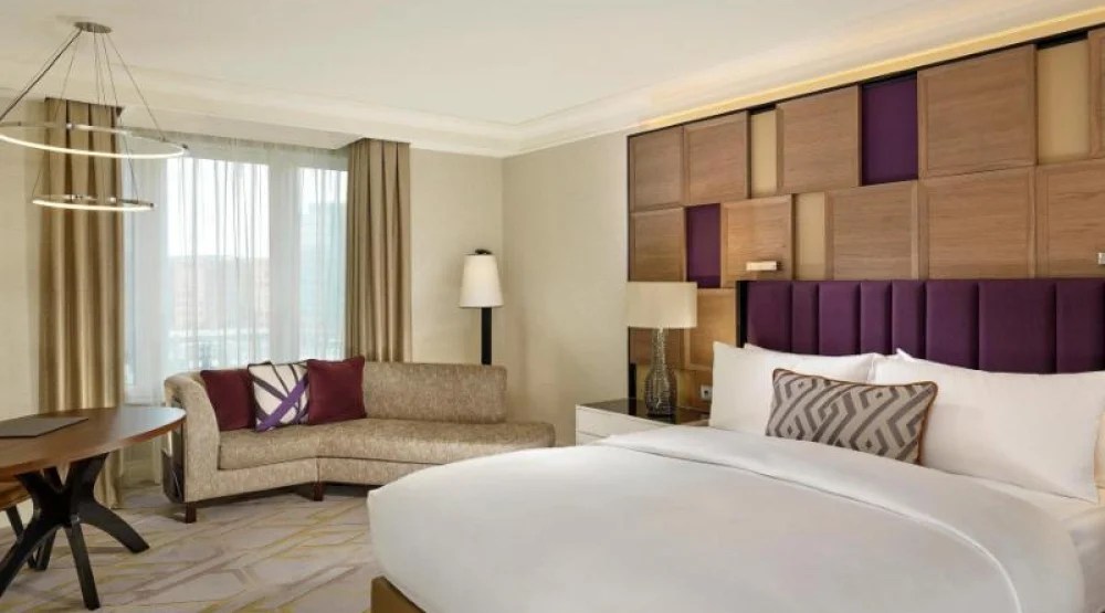 Deluxe Room, Guest Room, One King at The Ritz-Carlton Berlin