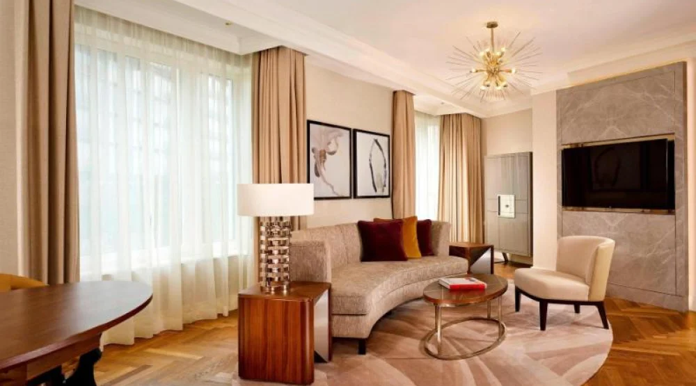 Deluxe Junior Suite, One Bedroom Suite, One King, Corner Room at The Ritz-Carlton Berlin