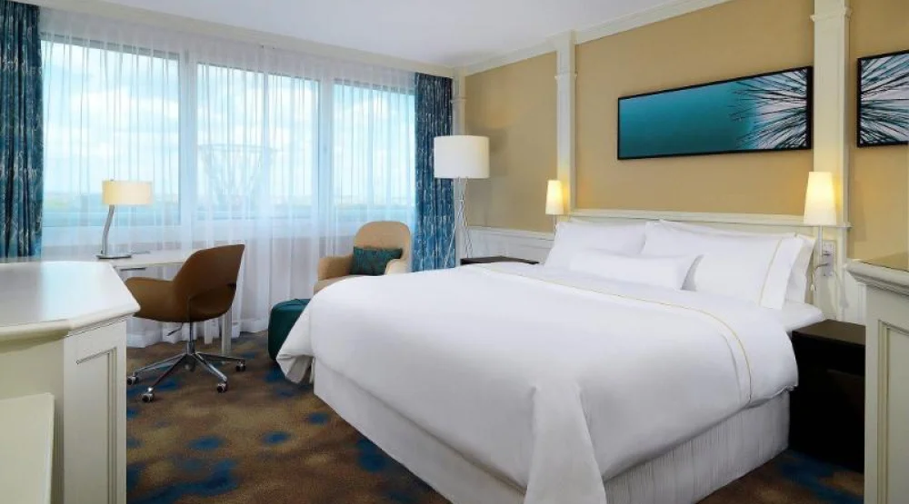 Bavarian Room, Guest Room, One King at The Westin Grand Munich