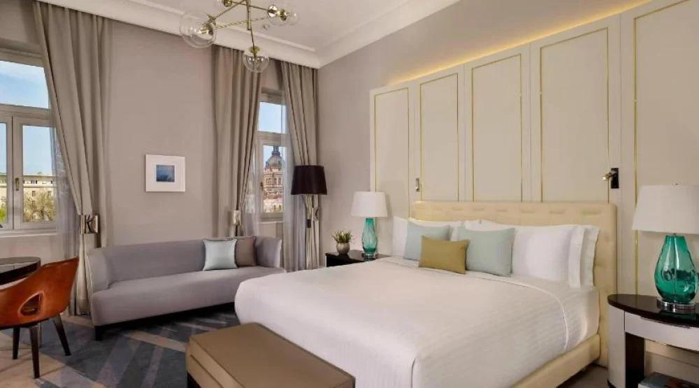 Superior King Room at Al Habtoor Palace Budapest