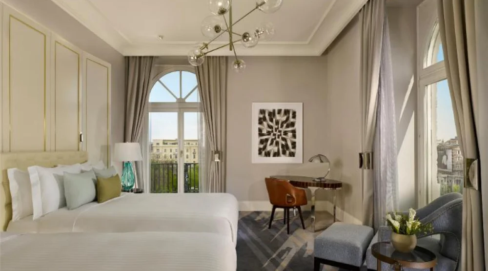 Deluxe Twin Park View Room at Al Habtoor Palace Budapest