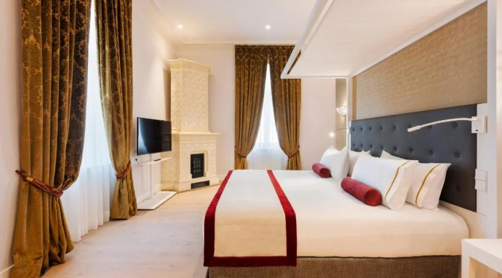 Queen Suite at Aurea Ana Palace