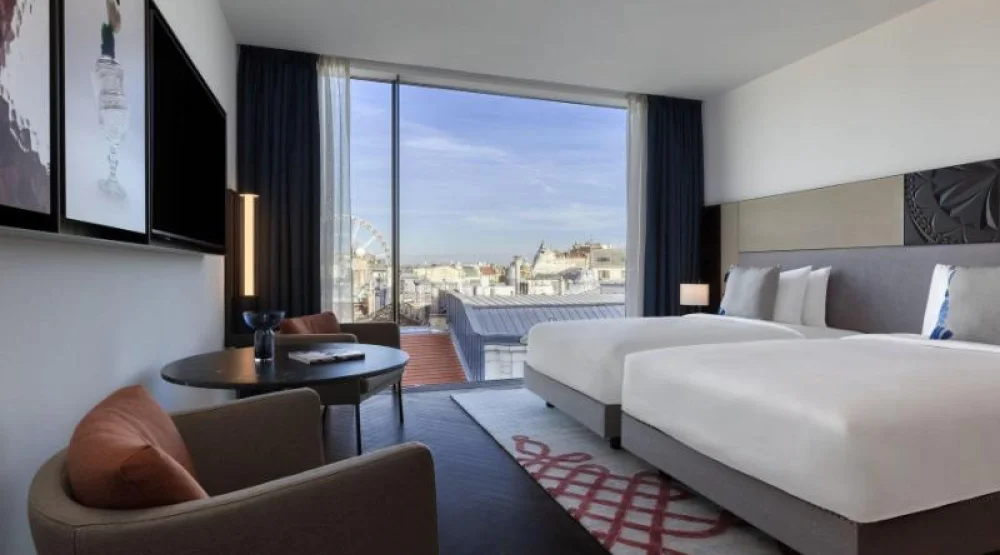 Contemporary Twin Room, Guest Room, Two Twin, Street View at Dorothea Hotel Budapest Autograph Collection