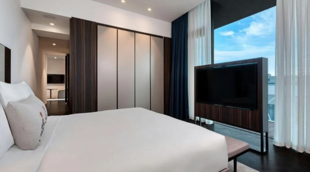 Executive Suite, One Bedroom Suite, One King, Street View, Balcony at Dorothea Hotel Budapest Autograph Collection